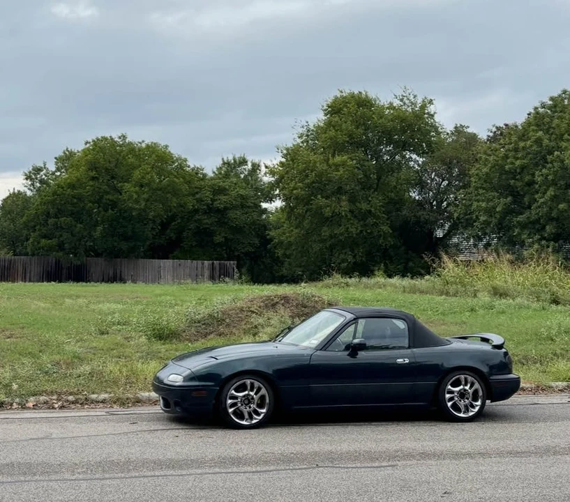 1996 Mazda NA MX-5 Miata - Image 2 of 5