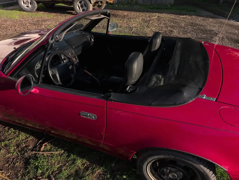 1996 Mazda NA MX-5 Miata - Image 11 of 11