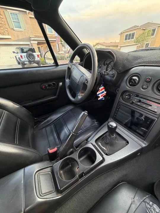 1996 Mazda NA MX-5 Miata - Image 6 of 8