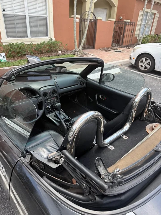 1996 Mazda NA MX-5 Miata - Image 3 of 11