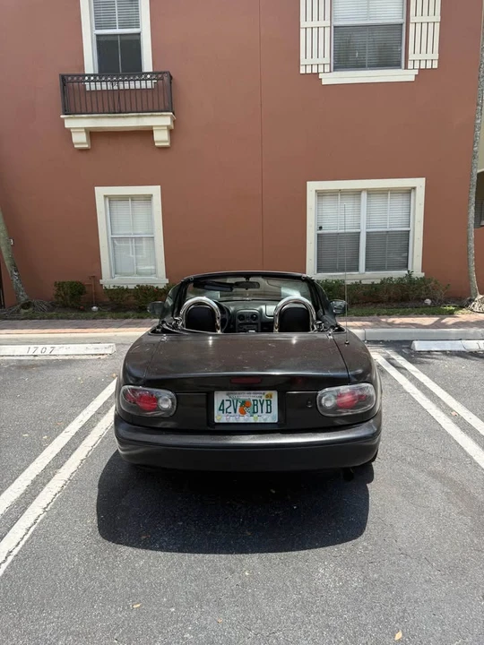 1996 Mazda NA MX-5 Miata - Image 5 of 11