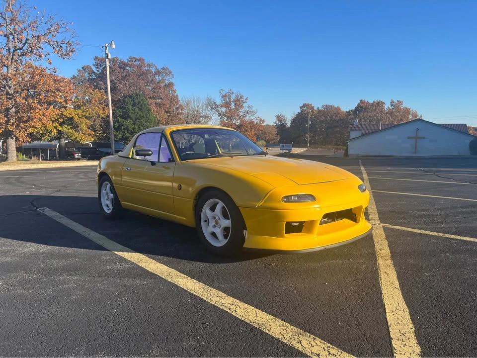 1996 Mazda NA MX-5 Miata - Image 2 of 11