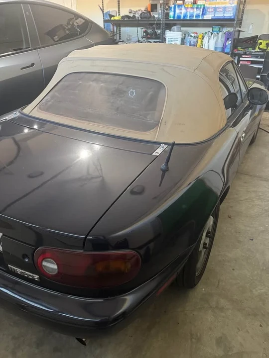 1996 Mazda NA MX-5 Miata - Image 2 of 3