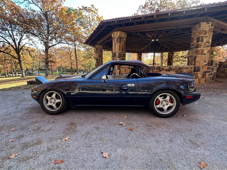 1996 Mazda NA MX-5 Miata - Image 2 of 18