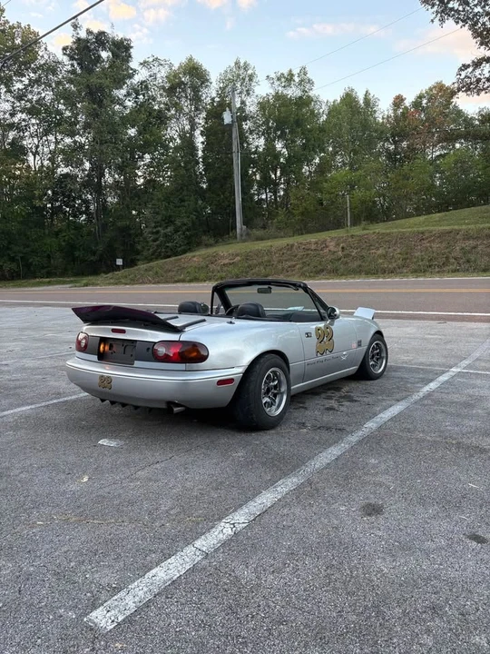 1996 Mazda NA MX-5 Miata - Image 5 of 12