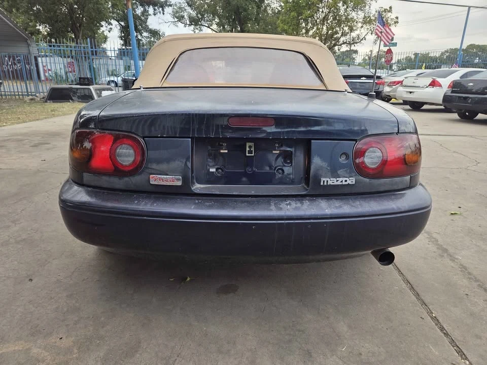 1996 Mazda NA MX-5 Miata - Image 4 of 12