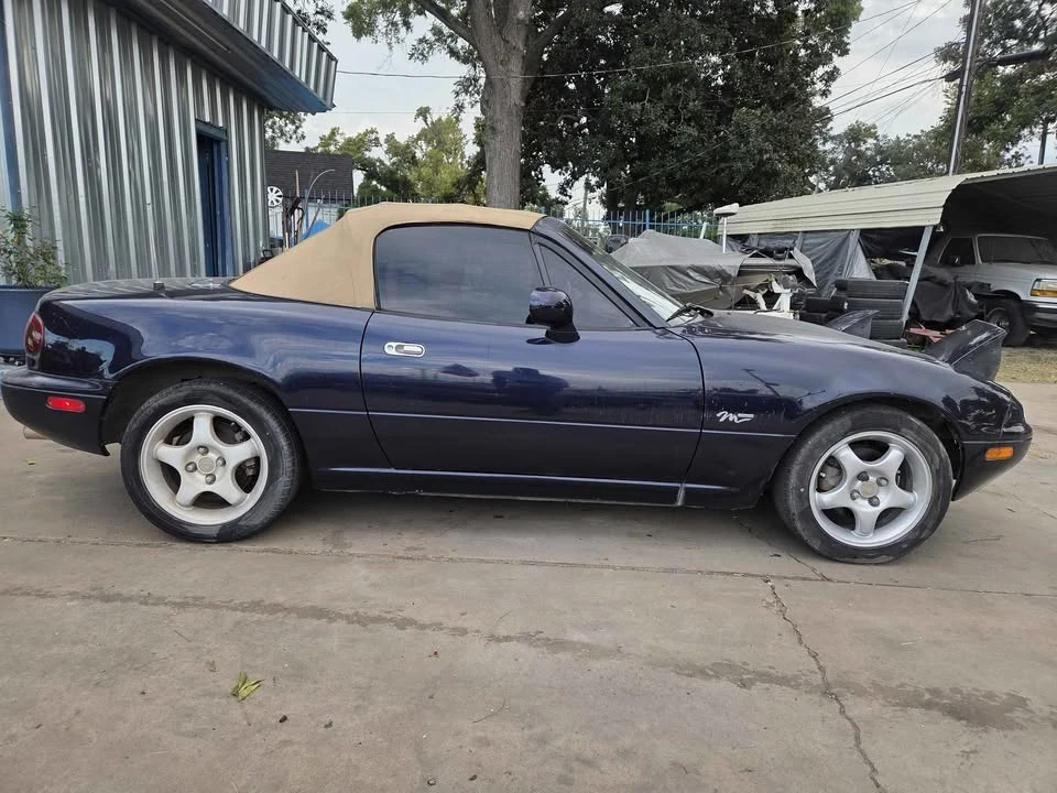 1996 Mazda NA MX-5 Miata - Image 7 of 12