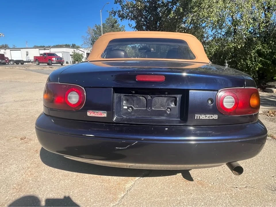 1996 Mazda NA MX-5 Miata - Image 7 of 16
