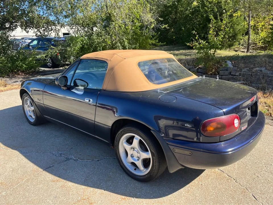 1996 Mazda NA MX-5 Miata - Image 3 of 16