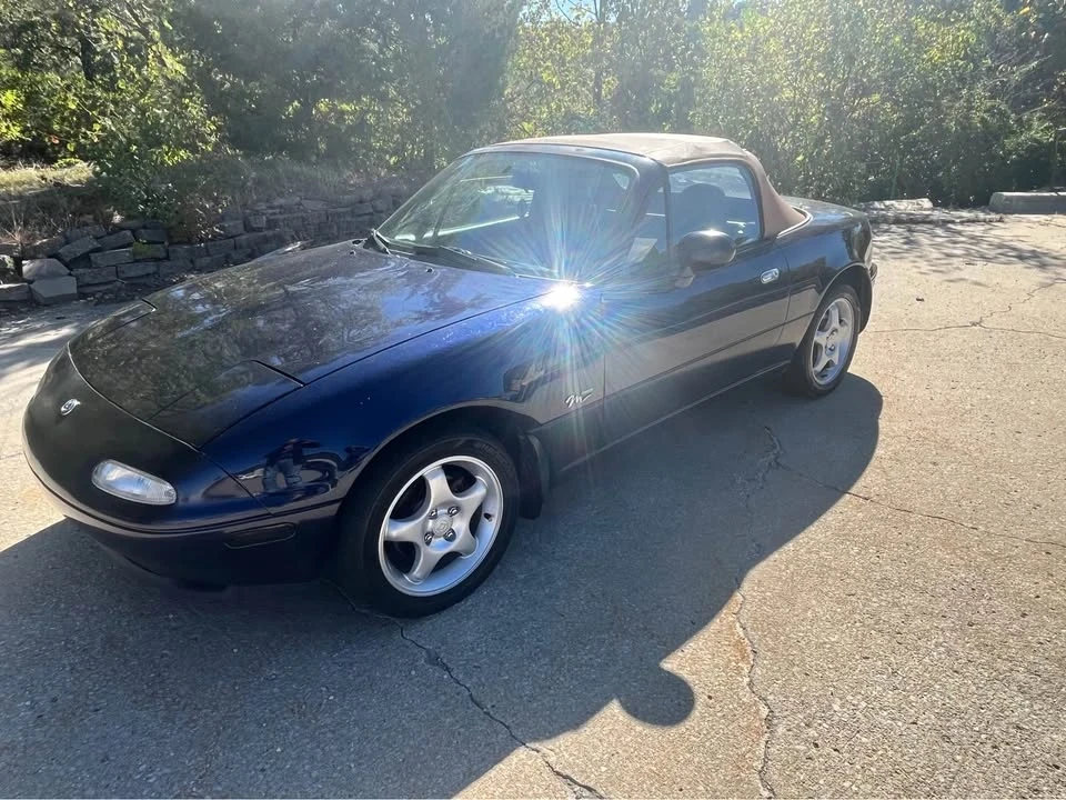 1996 Mazda NA MX-5 Miata - Image 2 of 16