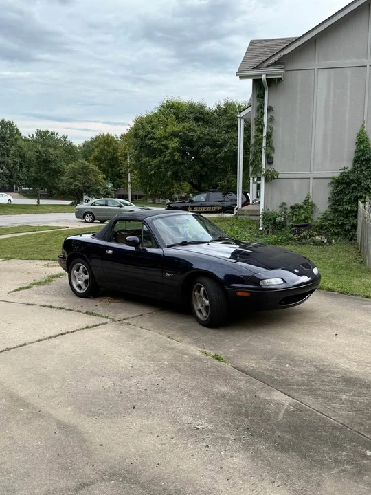 1996 Mazda NA MX-5 Miata - Image 9 of 18