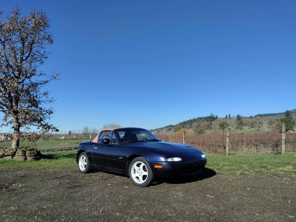 1996 Mazda NA MX-5 Miata - Image 5 of 11