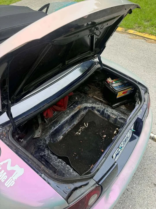 1996 Mazda NA MX-5 Miata - Image 5 of 12