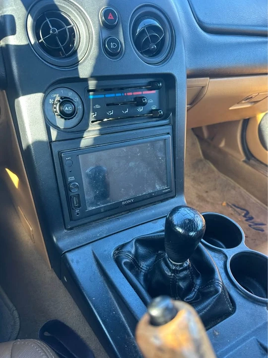 1996 Mazda NA MX-5 Miata - Image 10 of 15