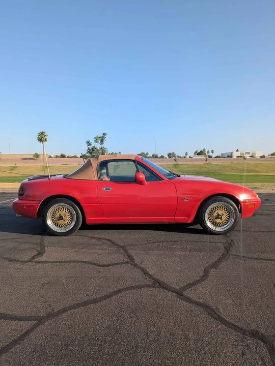 1996 Mazda NA MX-5 Miata - Image 5 of 8