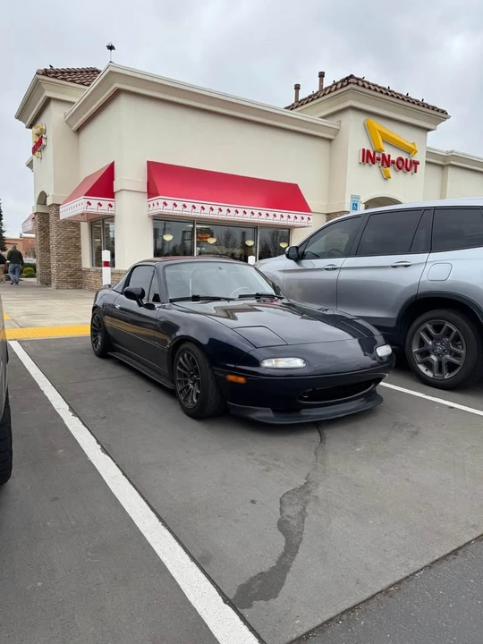 1996 Mazda NA MX-5 Miata - Image 8 of 9