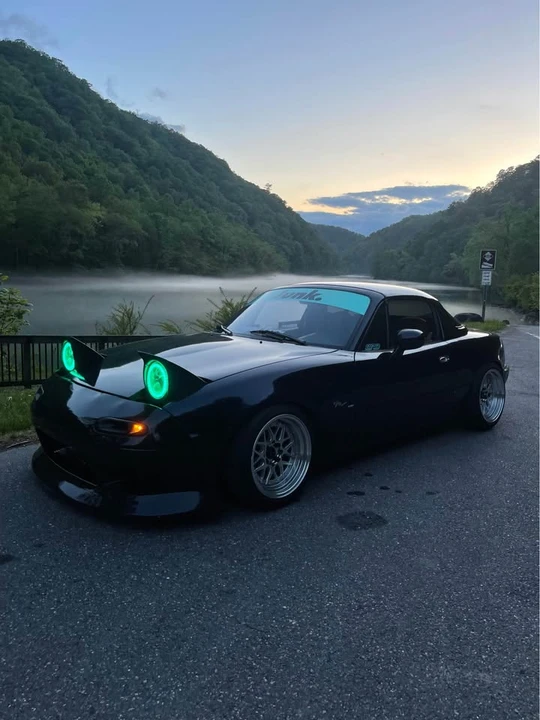 1996 Mazda NA MX-5 Miata - Image 3 of 4