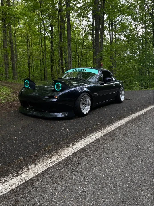 1996 Mazda NA MX-5 Miata - Image 2 of 4