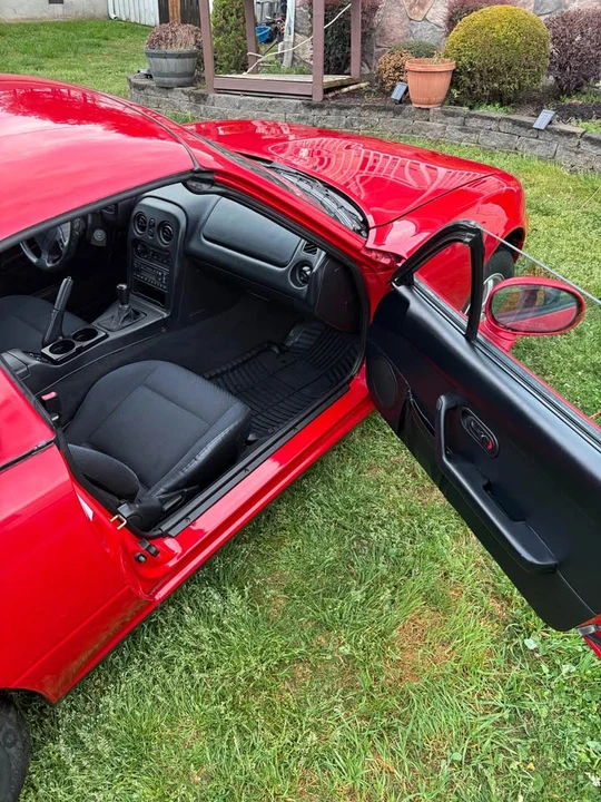 1996 Mazda NA MX-5 Miata - Image 5 of 7