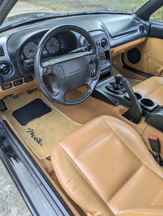1996 Mazda NA MX-5 Miata - Image 9 of 12