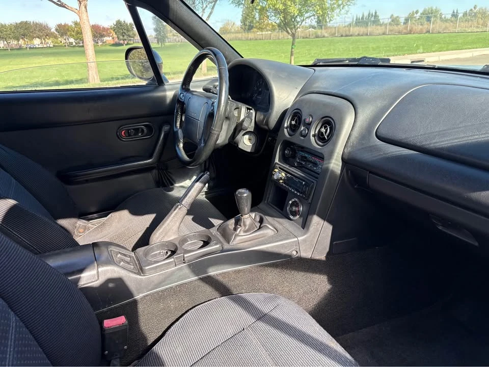 1996 Mazda NA MX-5 Miata - Image 10 of 10