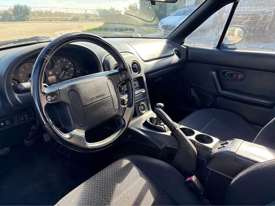1996 Mazda NA MX-5 Miata - Image 9 of 10