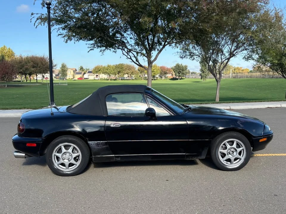 1996 Mazda NA MX-5 Miata - Image 5 of 10