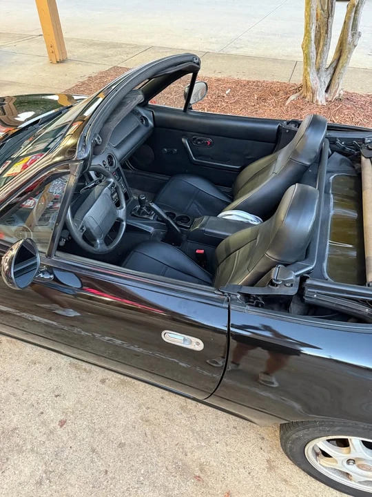 1996 Mazda NA MX-5 Miata - Image 3 of 4