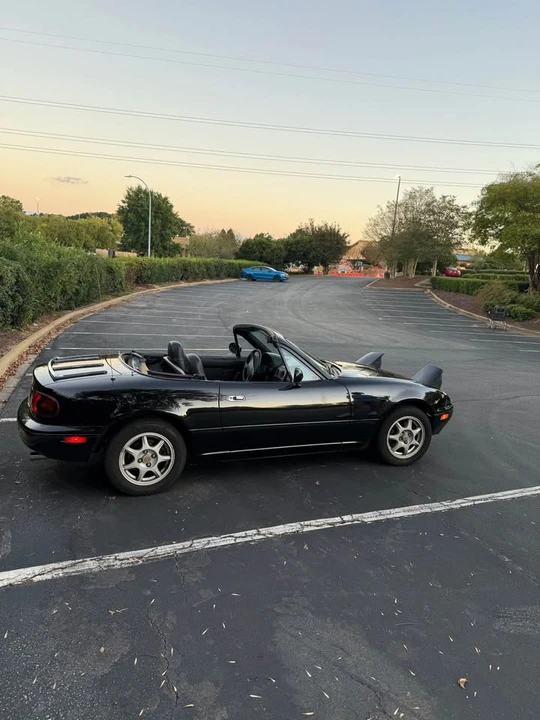 1996 Mazda NA MX-5 Miata - Image 2 of 4
