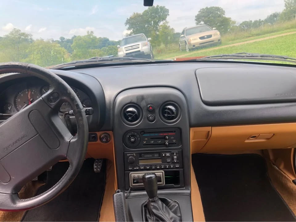 1996 Mazda NA MX-5 Miata - Image 5 of 9