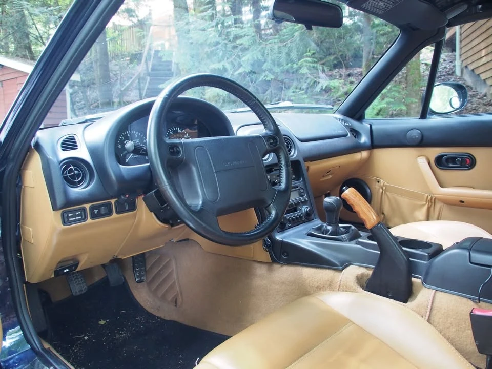 1996 Mazda NA MX-5 Miata - Image 6 of 7