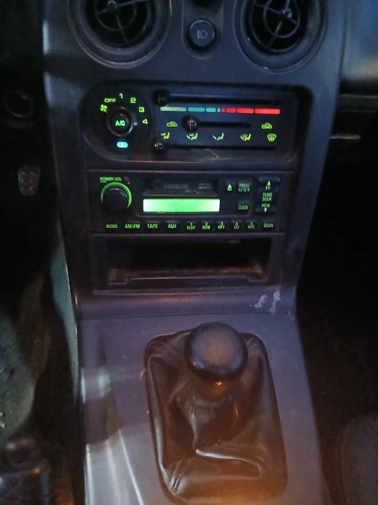 1996 Mazda NA MX-5 Miata - Image 8 of 10