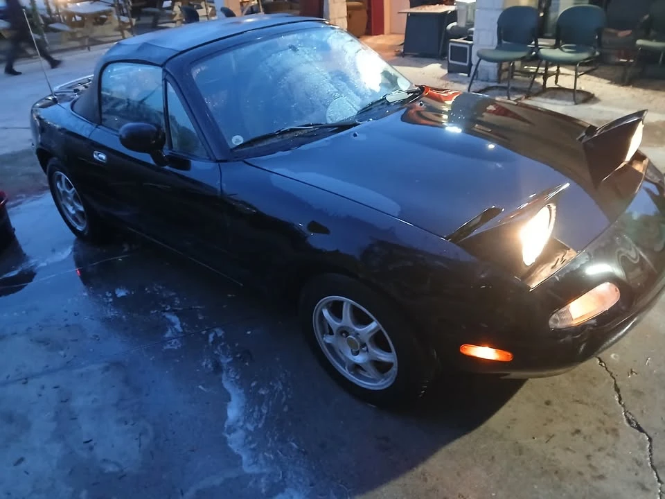 1996 Mazda NA MX-5 Miata - Image 4 of 10