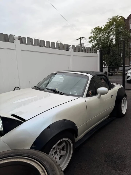 1996 Mazda NA MX-5 Miata - Image 3 of 7