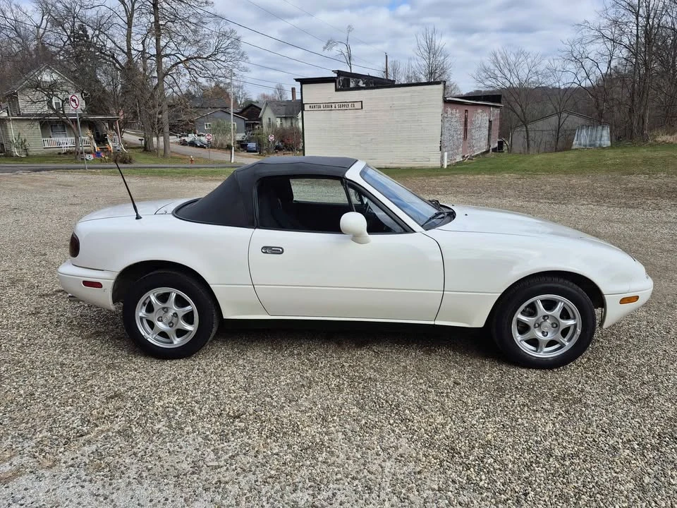 1996 Mazda NA MX-5 Miata - Image 4 of 17
