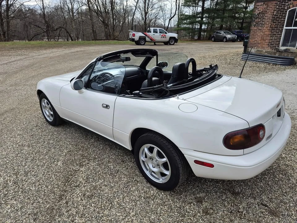 1996 Mazda NA MX-5 Miata - Image 11 of 17