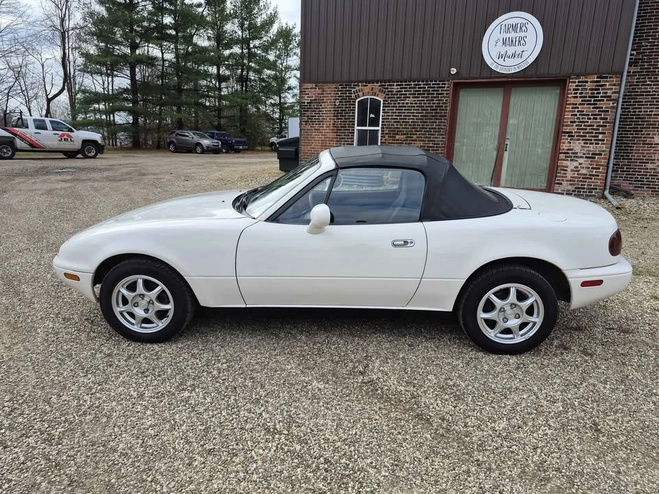 1996 Mazda NA MX-5 Miata - Image 2 of 17
