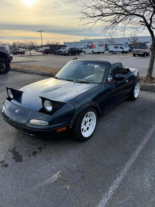 1996 Mazda NA MX-5 Miata - Image 2 of 11