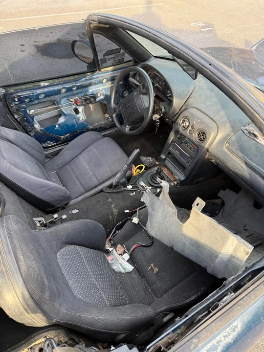 1996 Mazda NA MX-5 Miata - Image 6 of 11