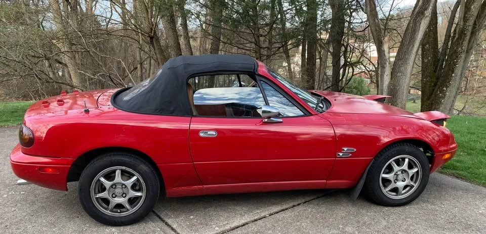 1996 Mazda NA MX-5 Miata - Image 5 of 12