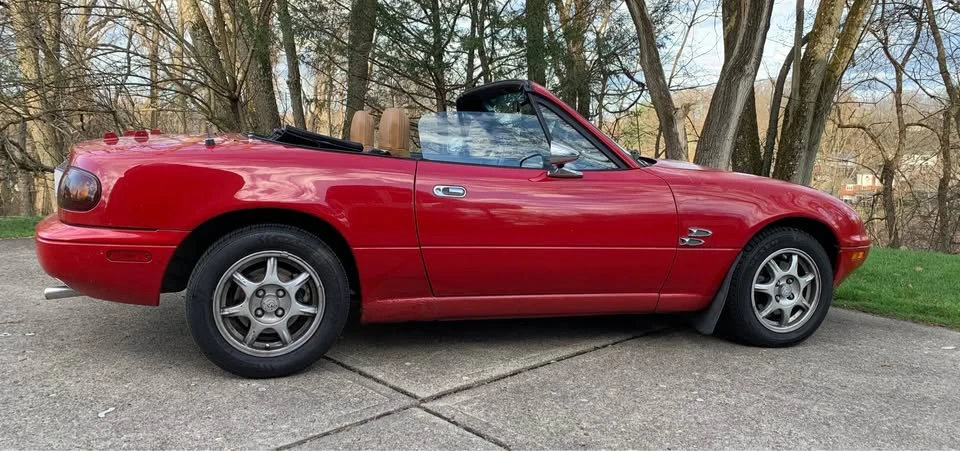 1996 Mazda NA MX-5 Miata - Image 10 of 12