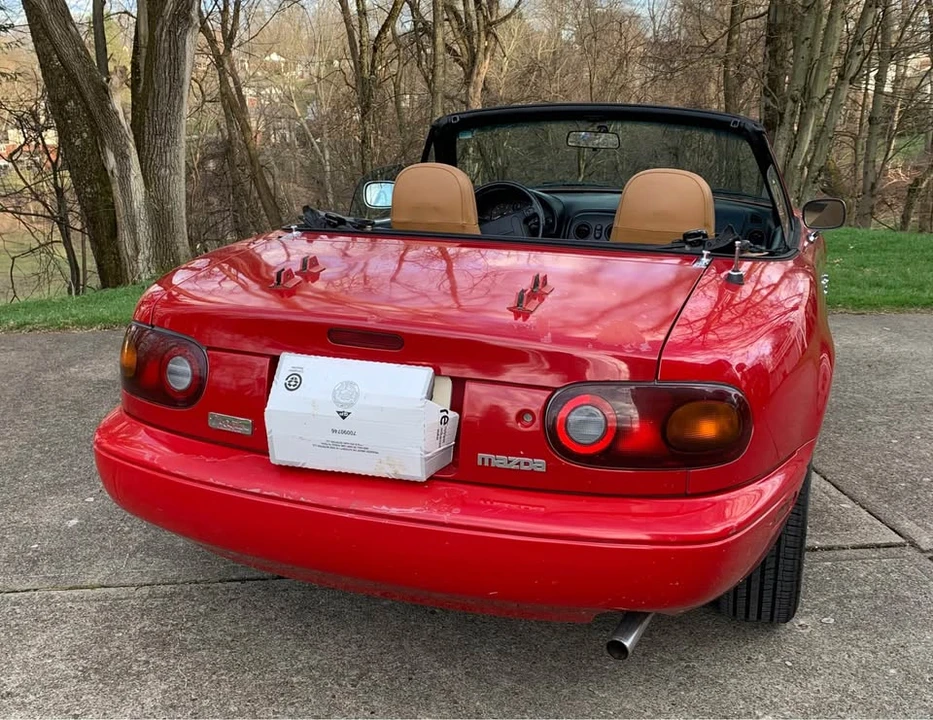 1996 Mazda NA MX-5 Miata - Image 11 of 12
