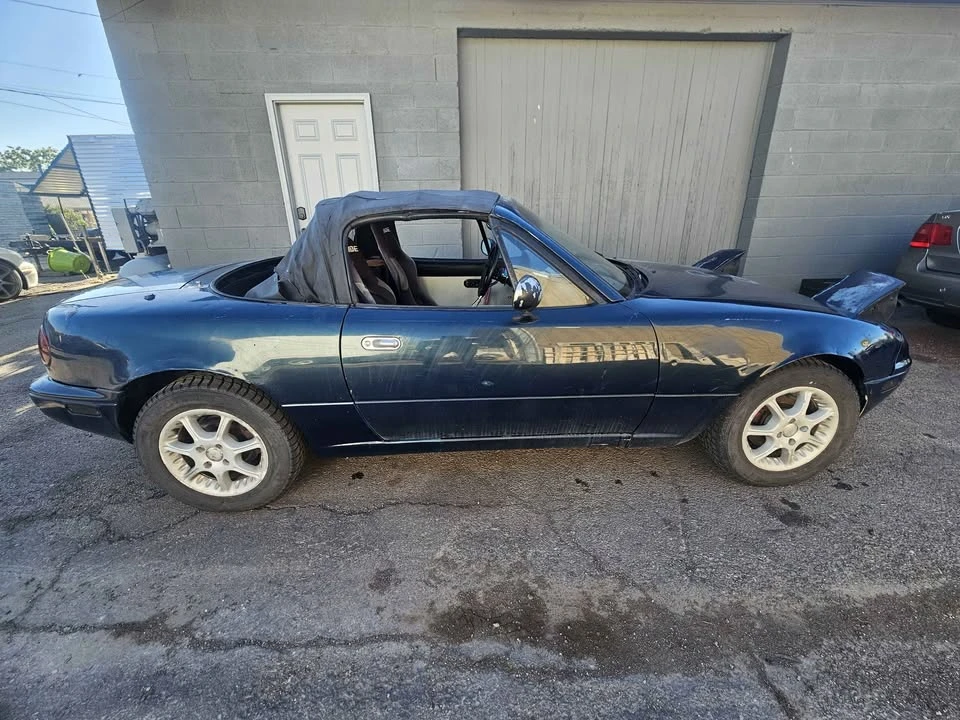 1996 Mazda NA MX-5 Miata - Image 5 of 10
