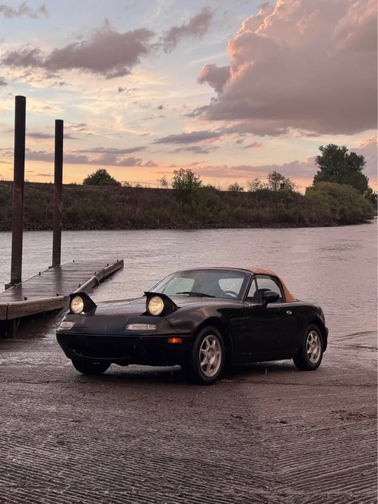1996 Mazda NA MX-5 Miata - Image 2 of 7