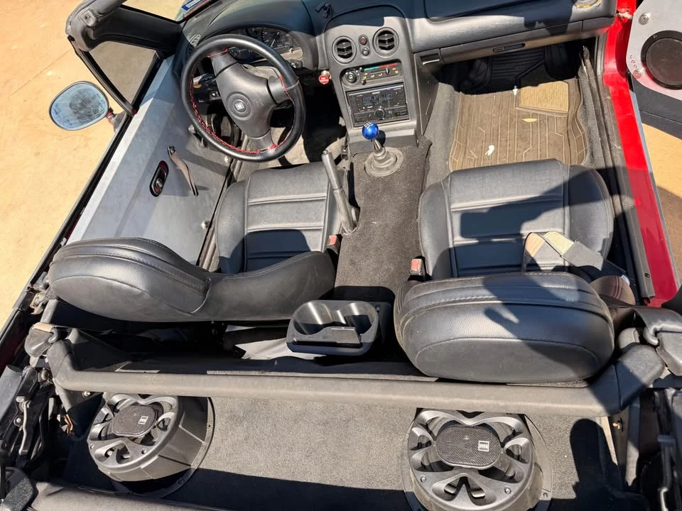 1996 Mazda NA MX-5 Miata - Image 5 of 10