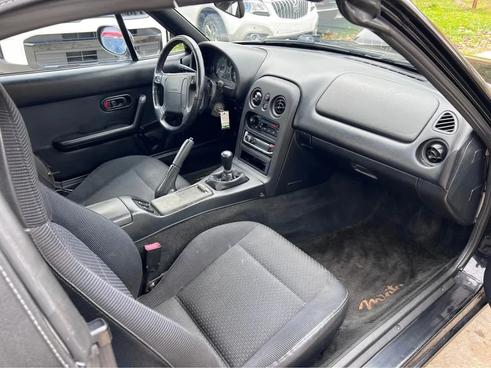 1996 Mazda NA MX-5 Miata - Image 6 of 15