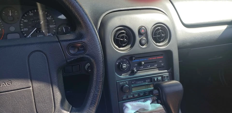 1996 Mazda NA MX-5 Miata - Image 5 of 7
