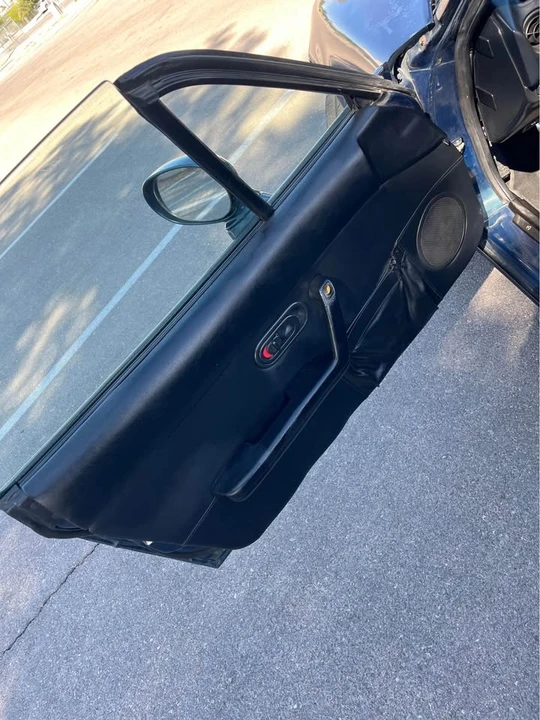 1996 Mazda NA MX-5 Miata - Image 7 of 11