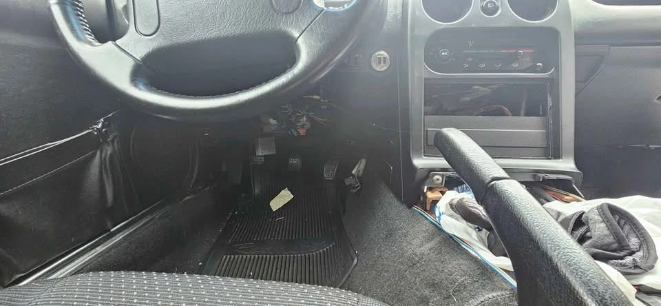 1996 Mazda NA MX-5 Miata - Image 15 of 19
