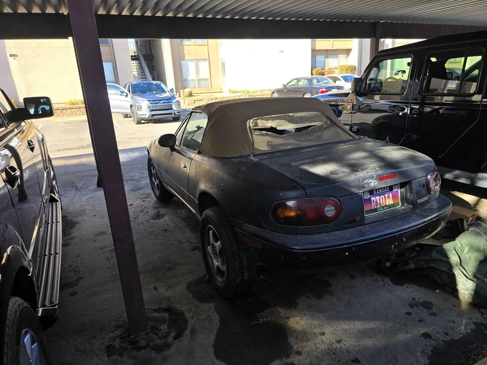 1996 Mazda NA MX-5 Miata - Image 5 of 5